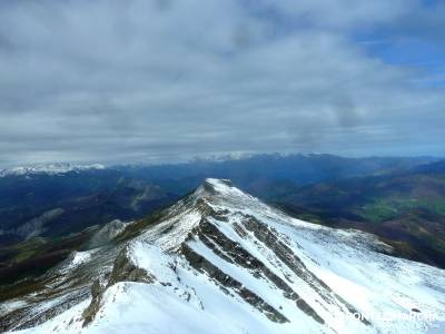 Cañones Ebro, Alto Campoo, Brañosera,Valderredible; mochilas treking; rutas de senderismo por espa